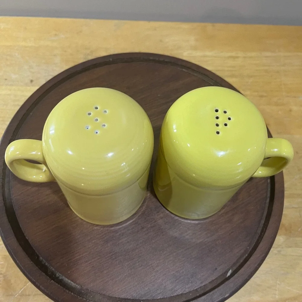 Vtg Fiesta Yellow Range Salt and Pepper Shakers Set‎ MCM Ceramic HLC USA